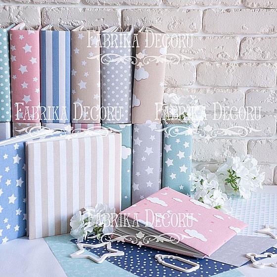 BLANK ALBUM WITH A SOFT FABRIC COVER PEAS IN PINK 20?M ? 20?M